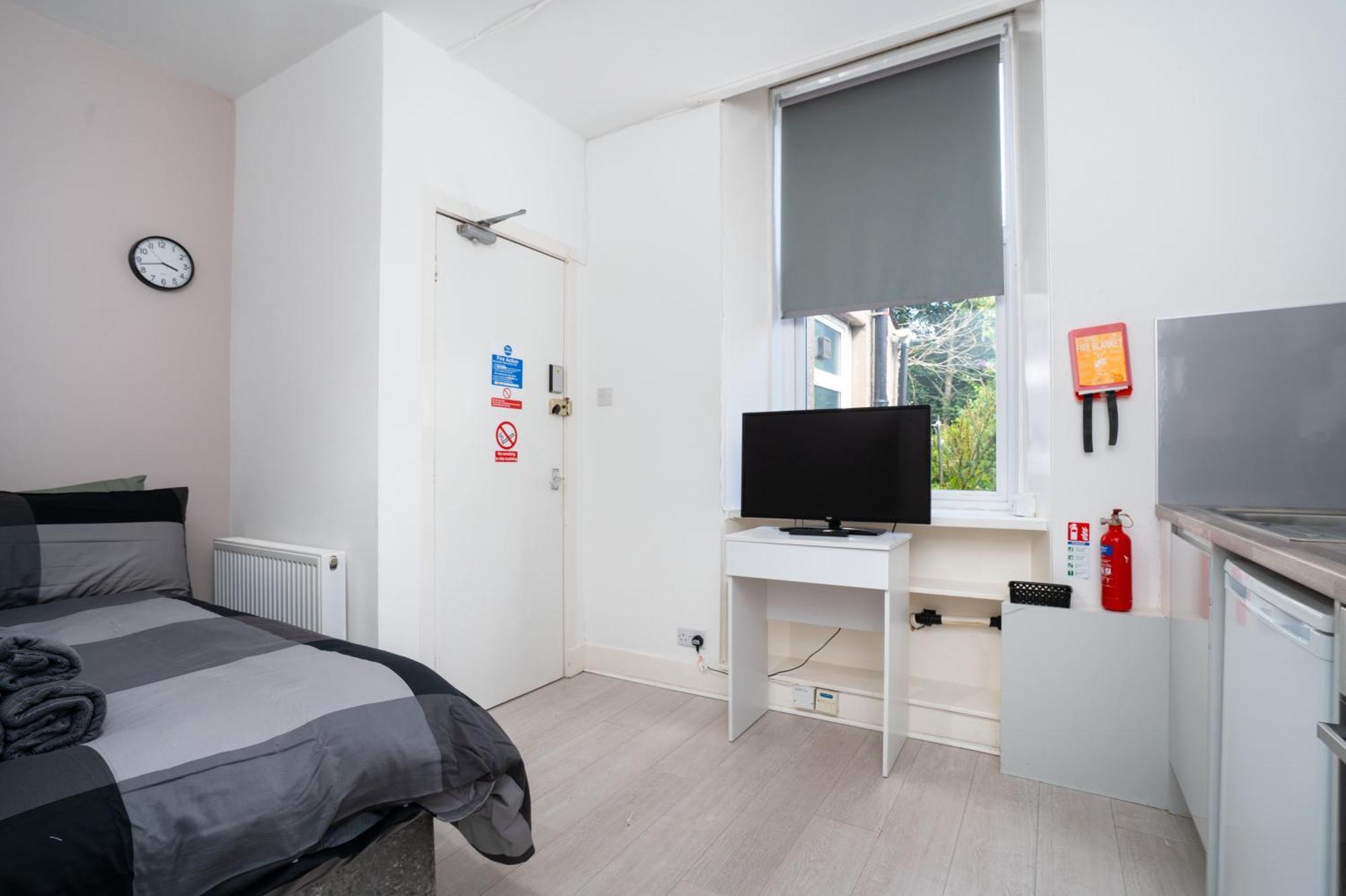 Cosy Fully Equipped 4, Close To Apartment *